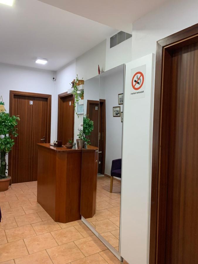 Guest House De Rada Tiranë Ngoại thất bức ảnh
