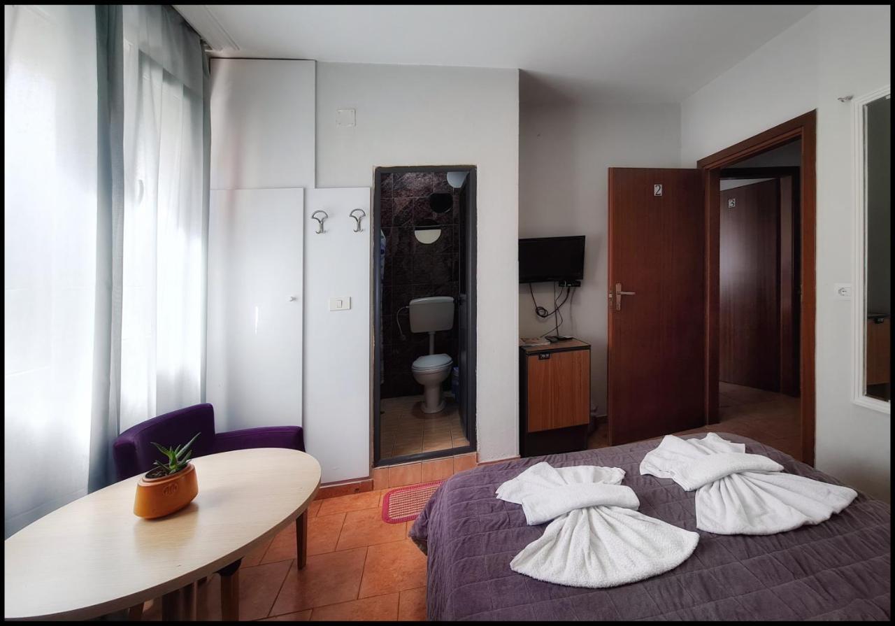 Guest House De Rada Tiranë Ngoại thất bức ảnh